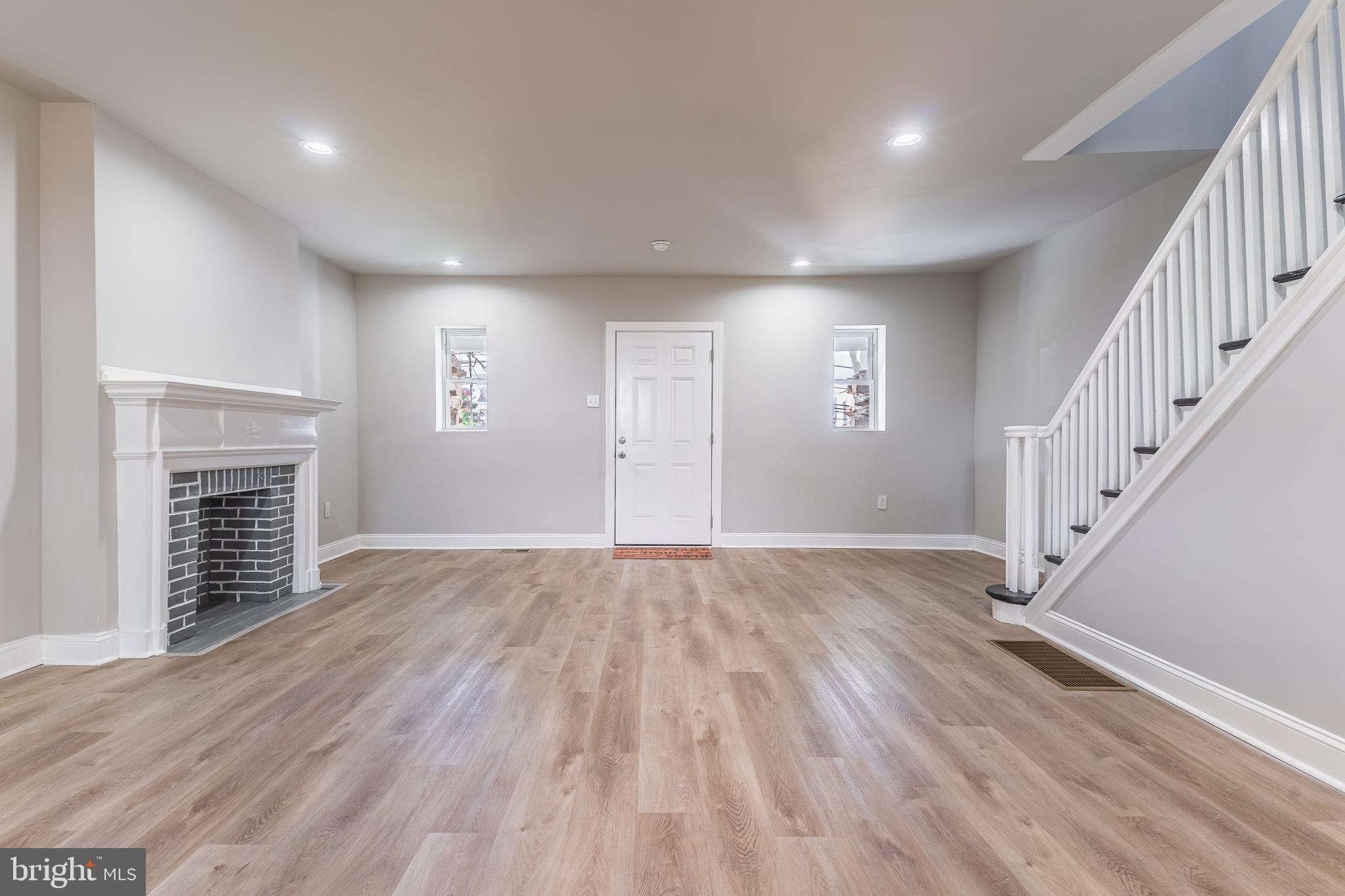 123 Oakley Road Upper Darby, PA 19082 - Photo 4 of 37