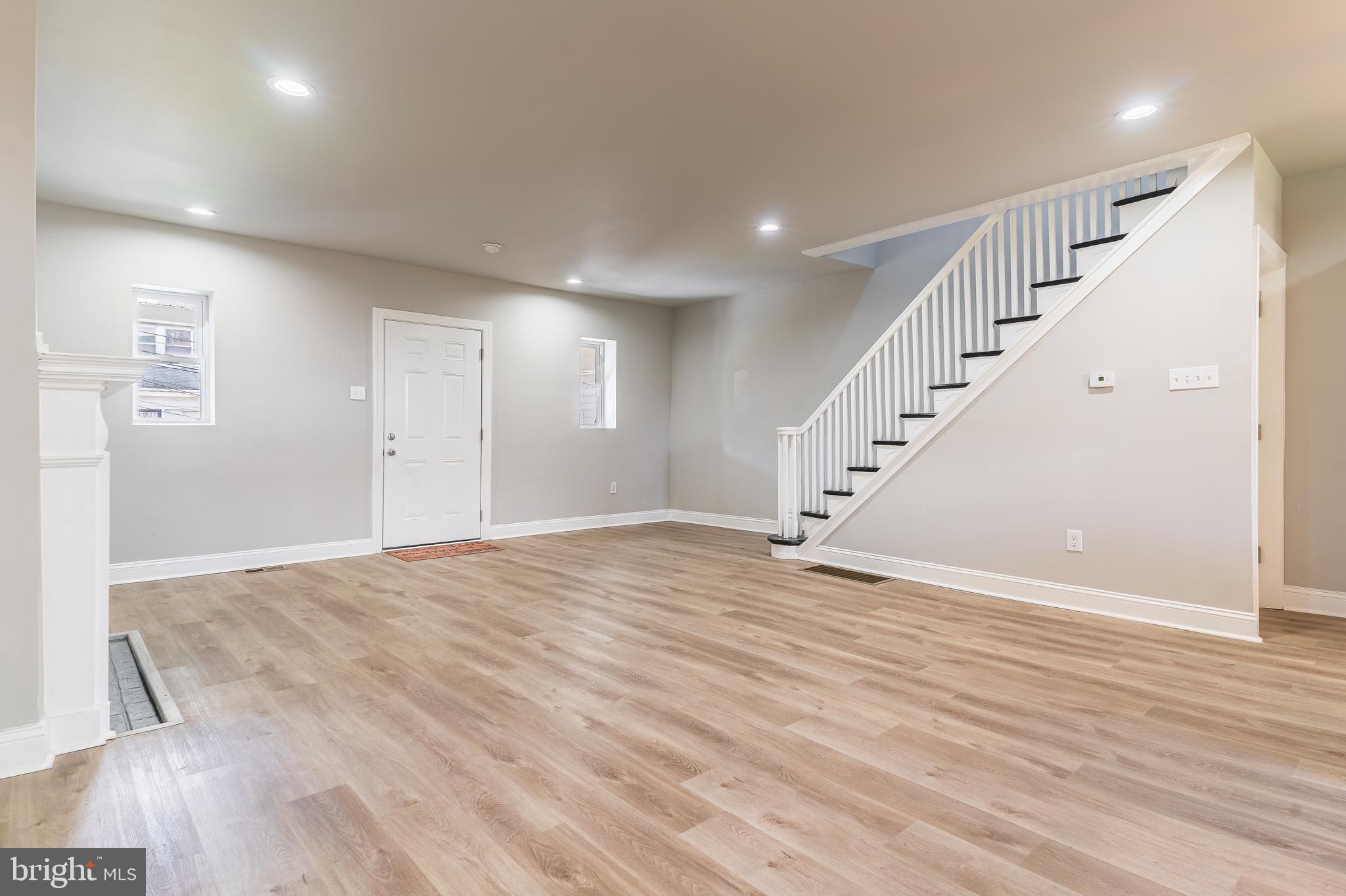 123 Oakley Road Upper Darby, PA 19082 - Photo 5 of 37