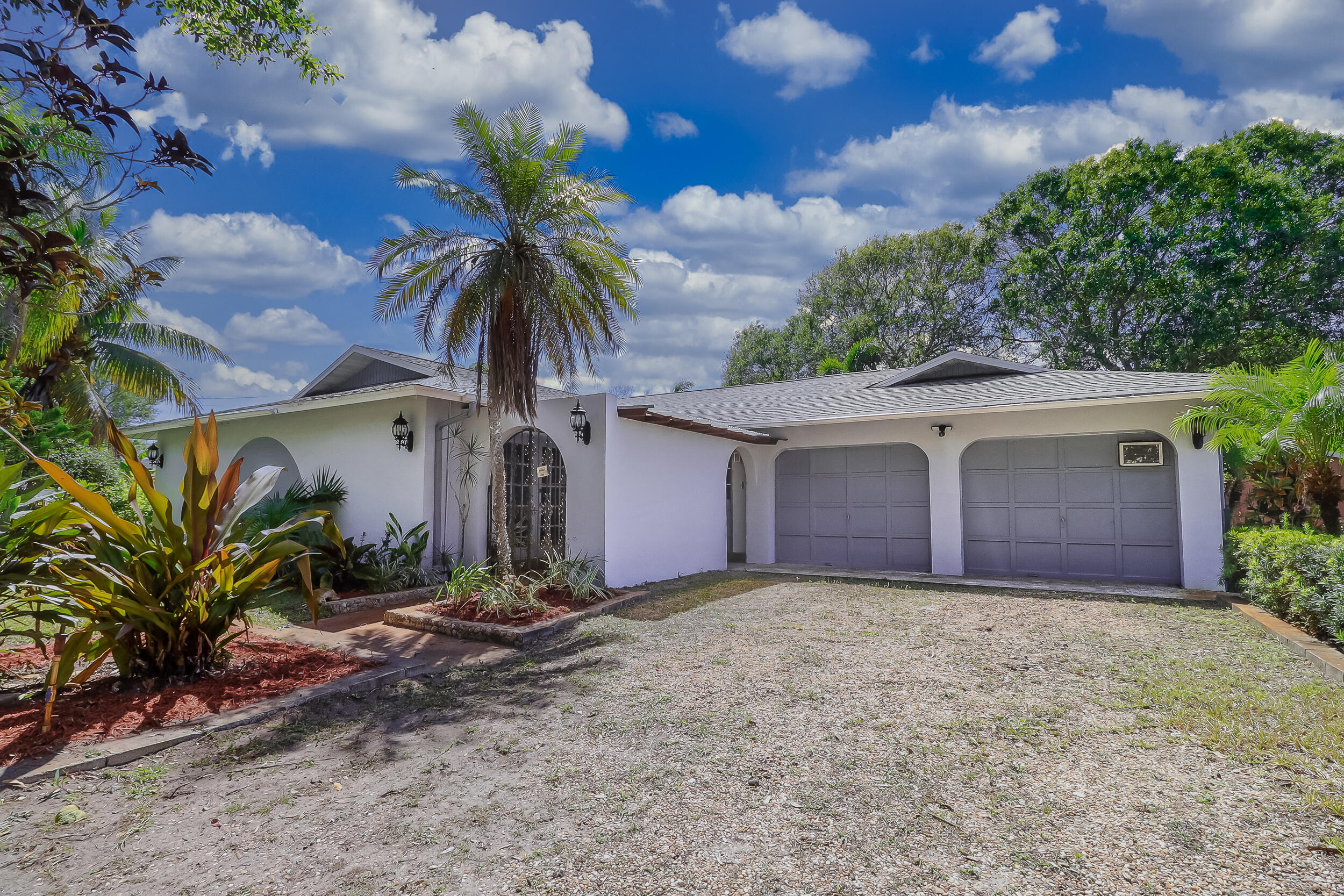 705 Kearney Road Fort Pierce, FL 34982 - Photo 1 of 30 Front