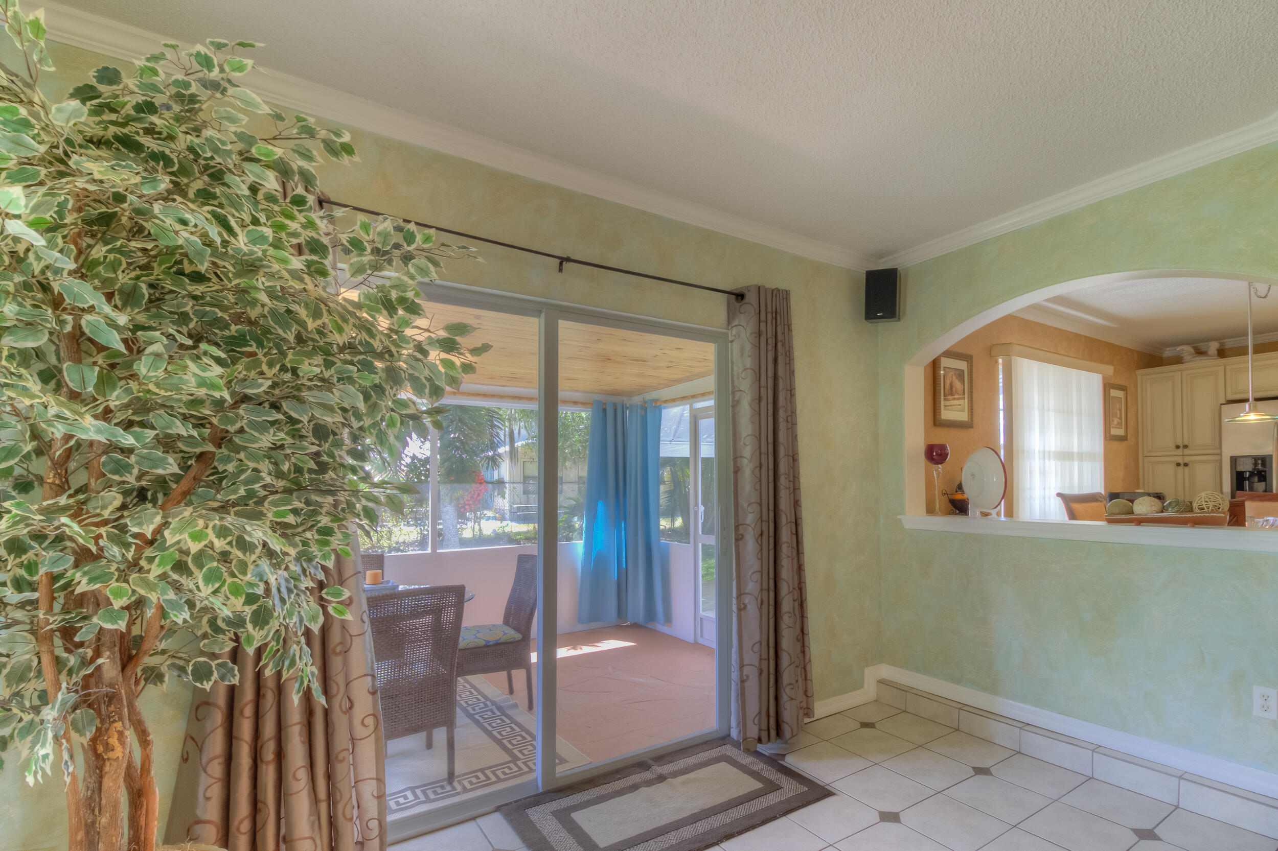 705 Kearney Road Fort Pierce, FL 34982 - Photo 14 of 30 Patio/Living