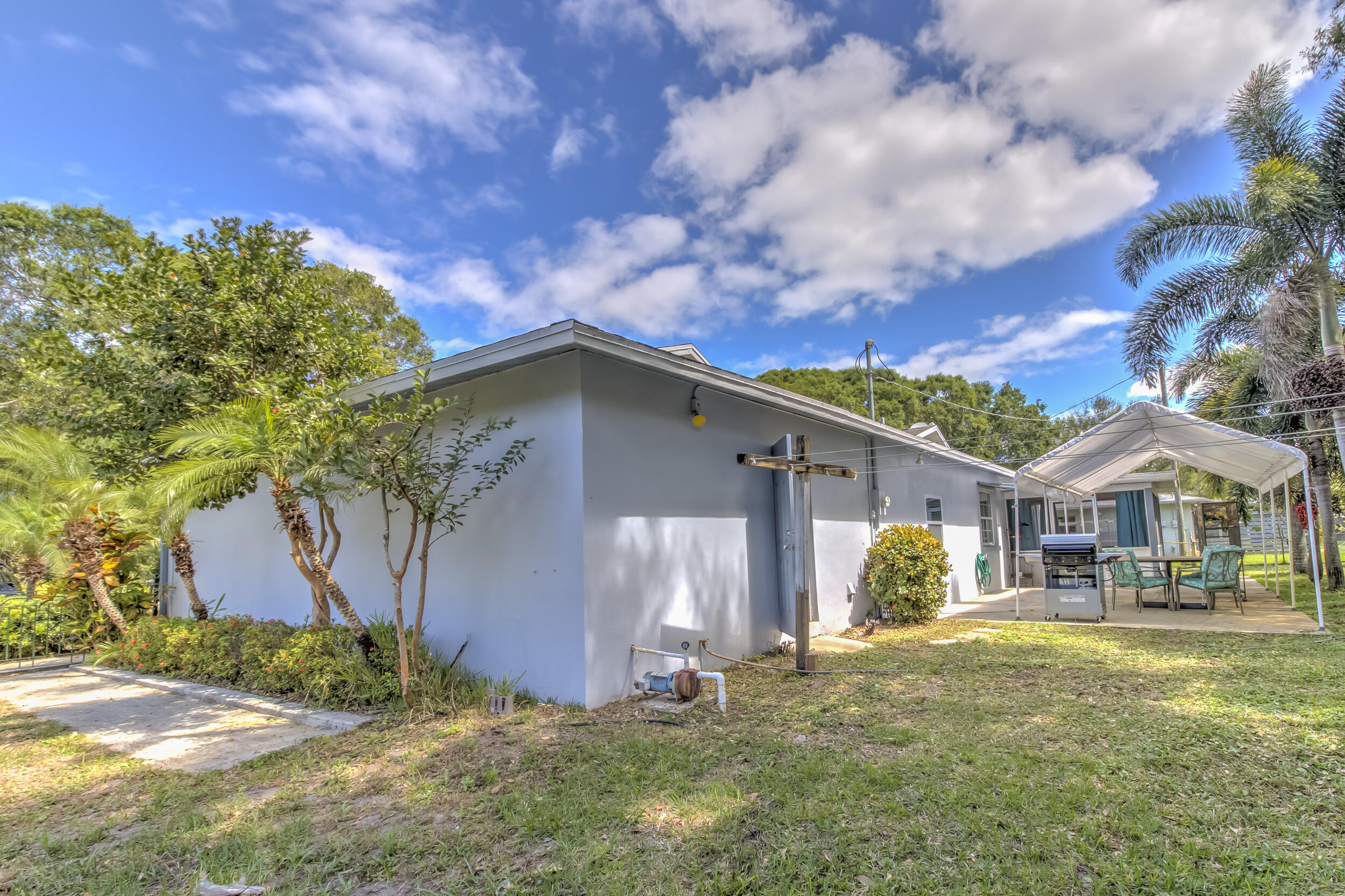 705 Kearney Road Fort Pierce, FL 34982 - Photo 24 of 30 Backyard