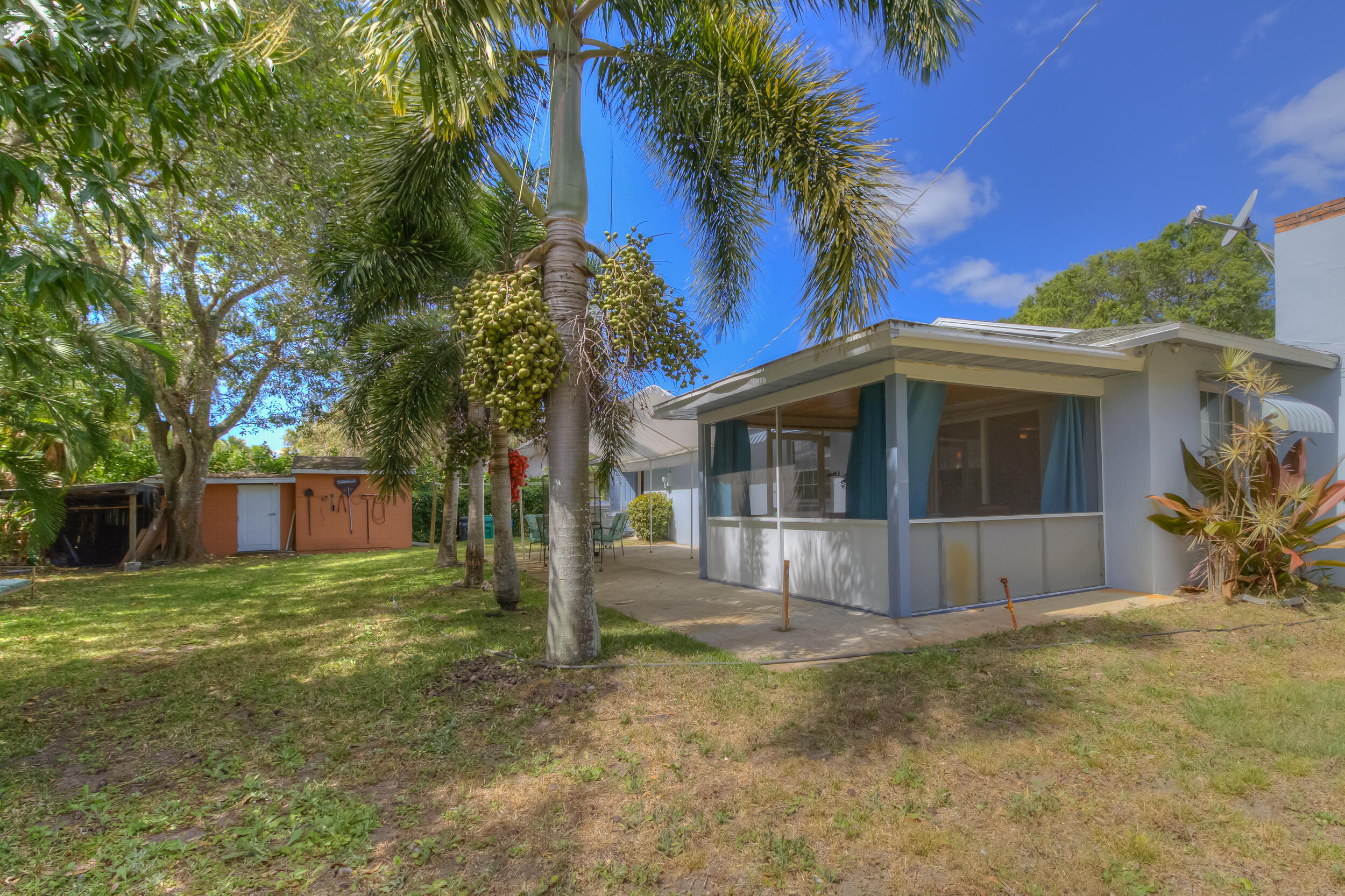 705 Kearney Road Fort Pierce, FL 34982 - Photo 27 of 30 Backyard