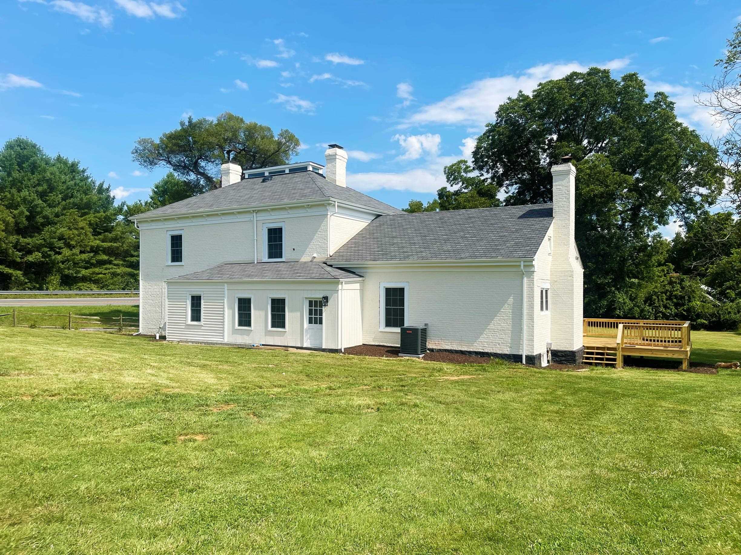 2997 Hermitage Road Waynesboro, VA 22980 - Photo 3 of 40 Gallery Image 3