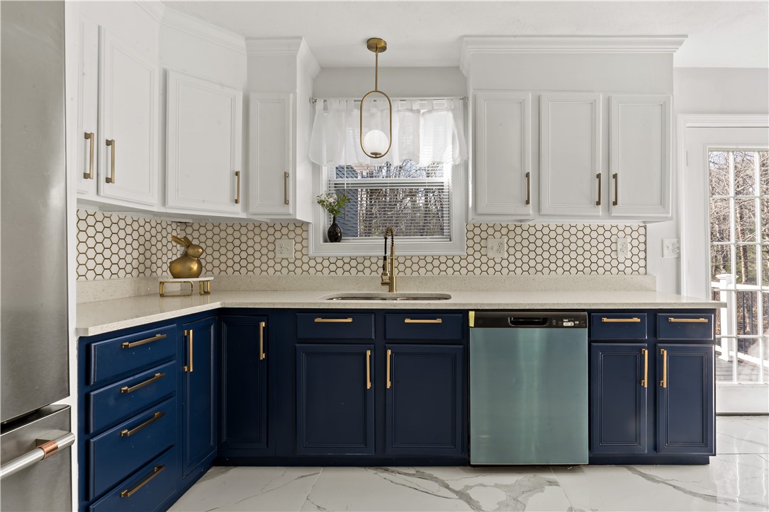 1300 Wallum Lake Road Burrillville, RI 02859 - Photo 12 of 39