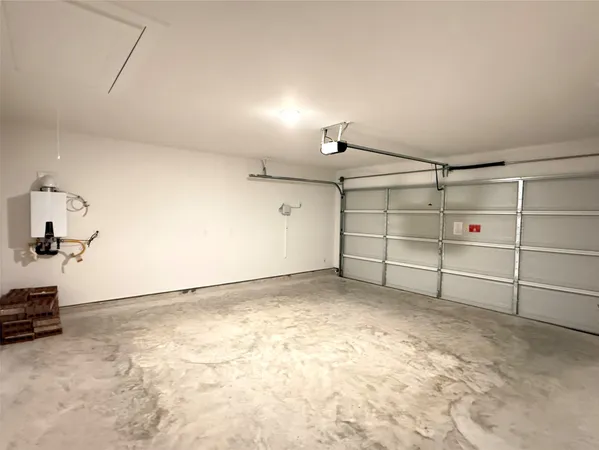 $2,100 | 3339 Silvery Bryum Drive, Rosenberg, TX 77471