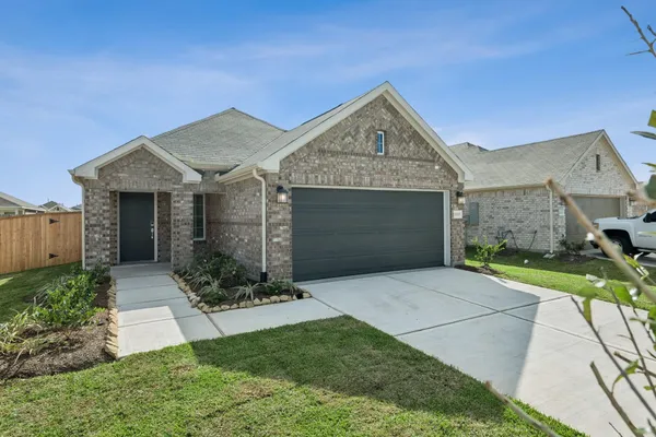 $2,100 | 3339 Silvery Bryum Drive, Rosenberg, TX 77471