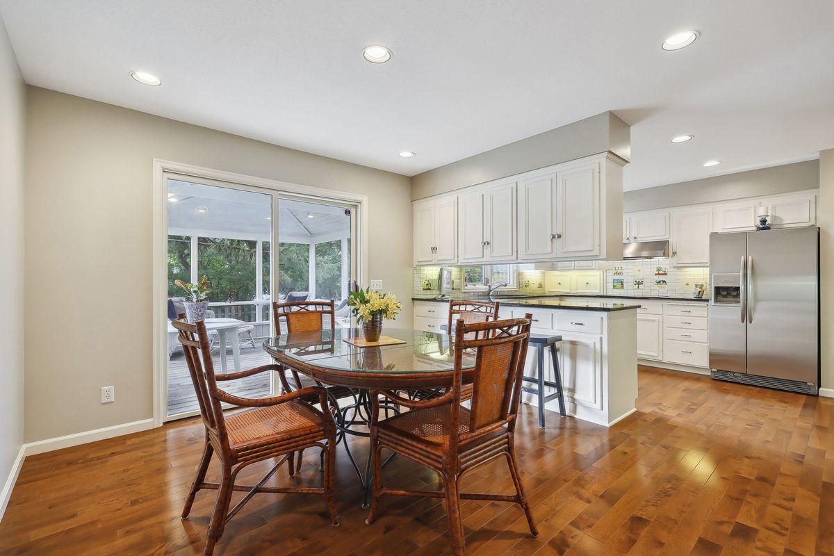 14519 Rocksborough Road Minnetonka, MN 55345 - Photo 23 of 51 Gallery Image 23