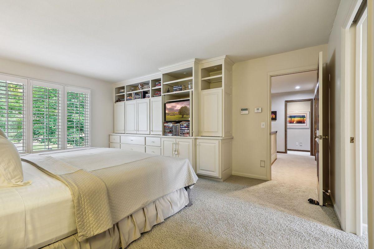 14519 Rocksborough Road Minnetonka, MN 55345 - Photo 32 of 51 Gallery Image 32