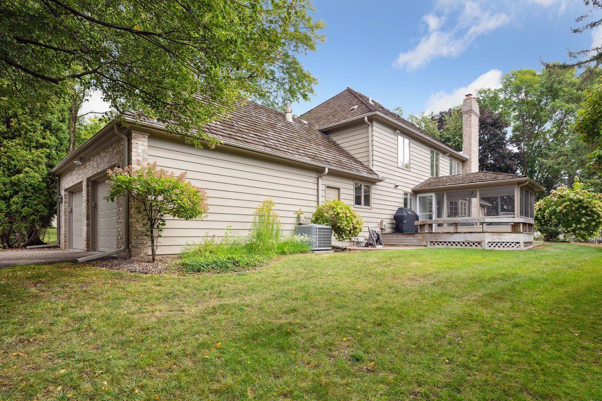 14519 Rocksborough Road Minnetonka, MN 55345 - Photo 49 of 51 Gallery Image 49