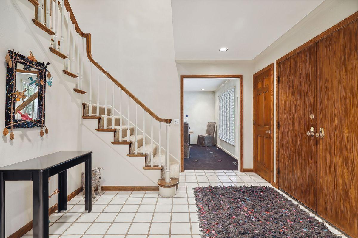 14519 Rocksborough Road Minnetonka, MN 55345 - Photo 5 of 51 Gallery Image 5