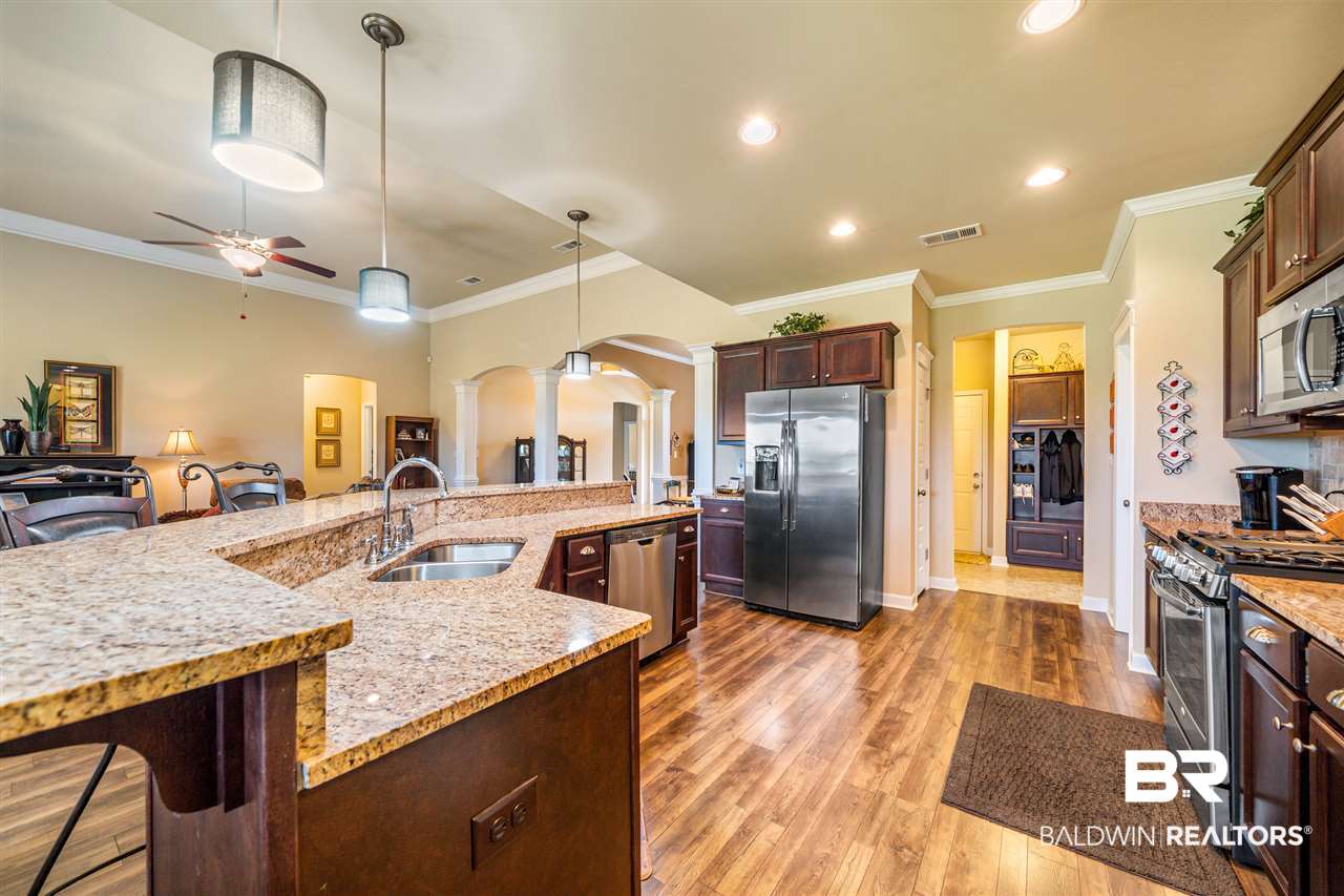8995 Moses Way Theodore, AL 36582 - Photo 10 of 37