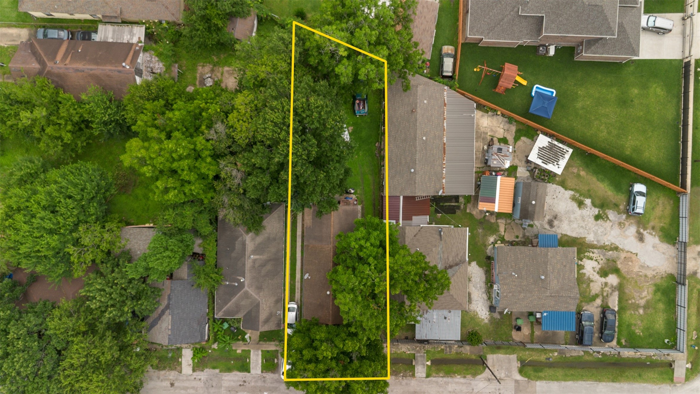 1612 Common Street Houston, TX 77009 - Photo 1 of 21