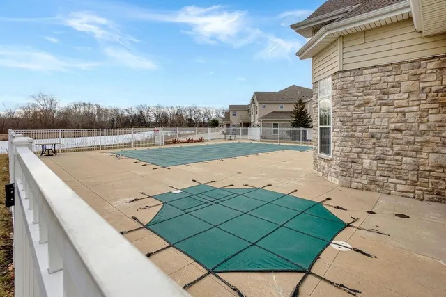 $249,900 | N17-w26541 Meadowgrass Circle, Unit A, Pewaukee, WI 53072