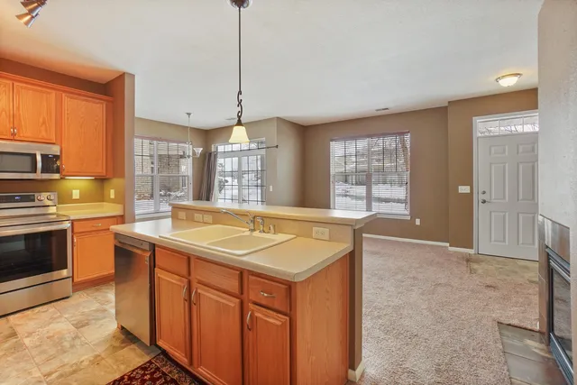 $249,900 | N17-w26541 Meadowgrass Circle, Unit A, Pewaukee, WI 53072