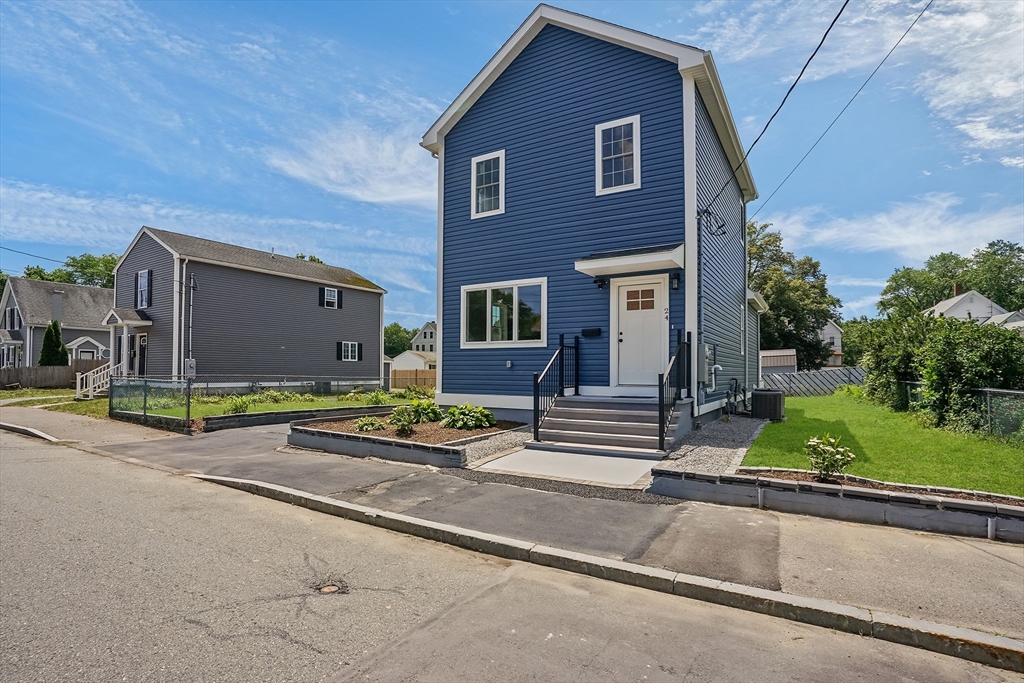 24 Cottage Street Taunton, MA 02780 - Photo 4 of 41