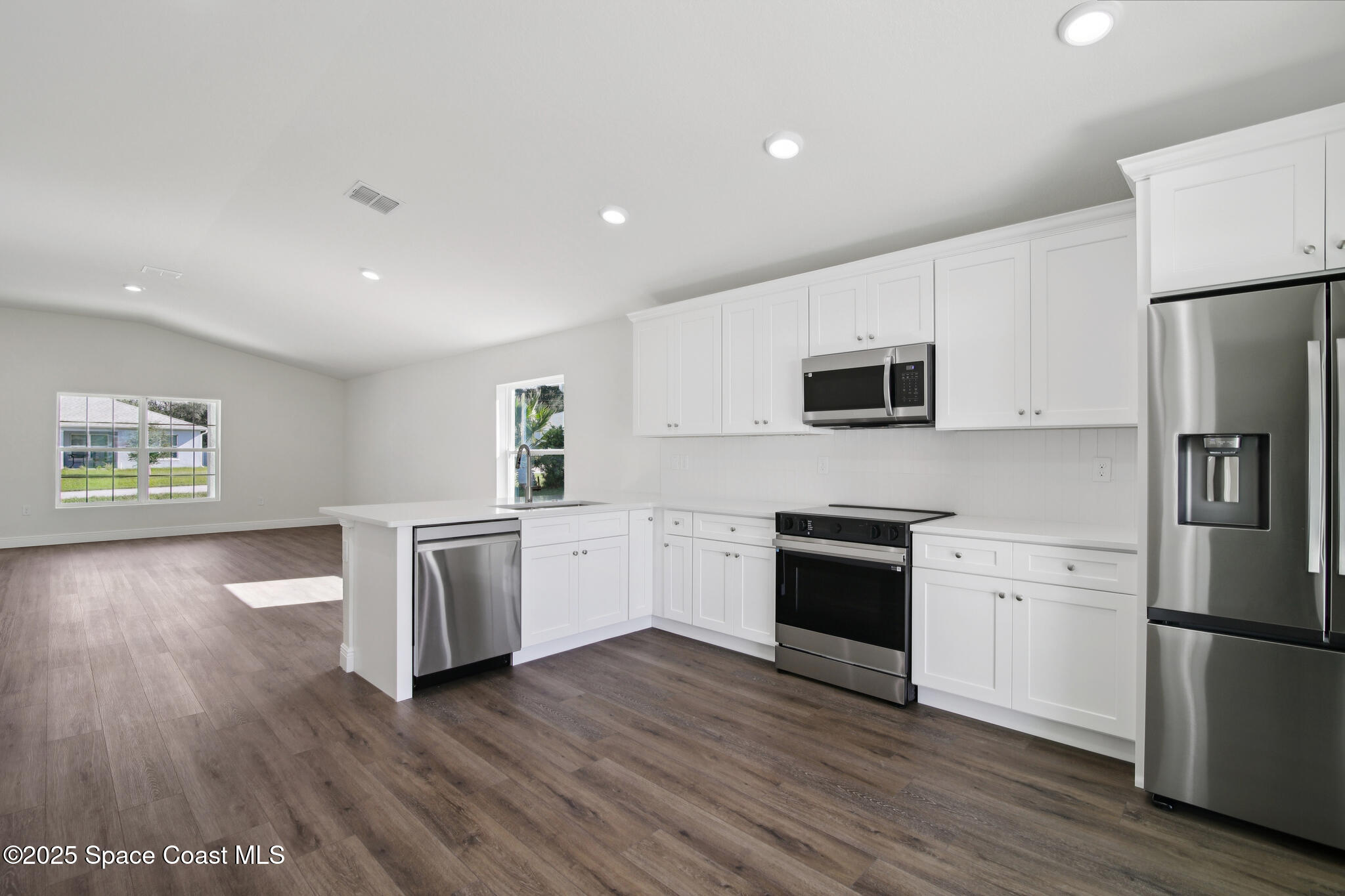 5314 Southeast 91st Street Ocala, FL 34480 - Photo 15 of 15 Open floor plan