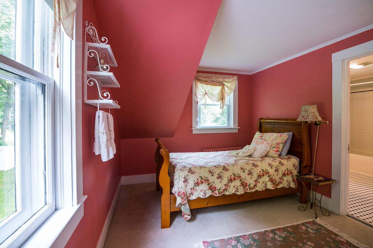 279 W Road Manchester, VT 05255 - Photo 20 of 37 Gallery Image 20