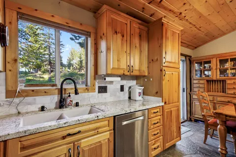 $799,000 | 12466 Pinnacle Loop, Truckee, CA 96161