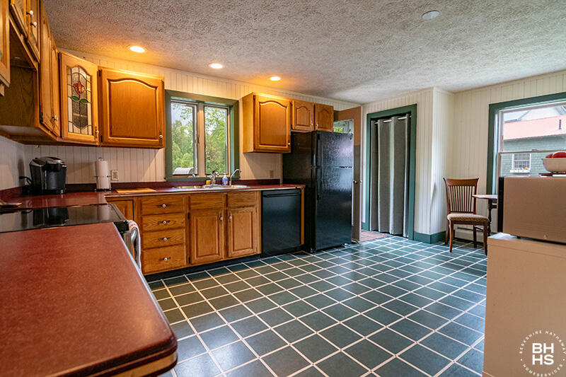 158 Newman Road Lake Placid, NY 12946 - Photo 9 of 57 Gallery Image 9