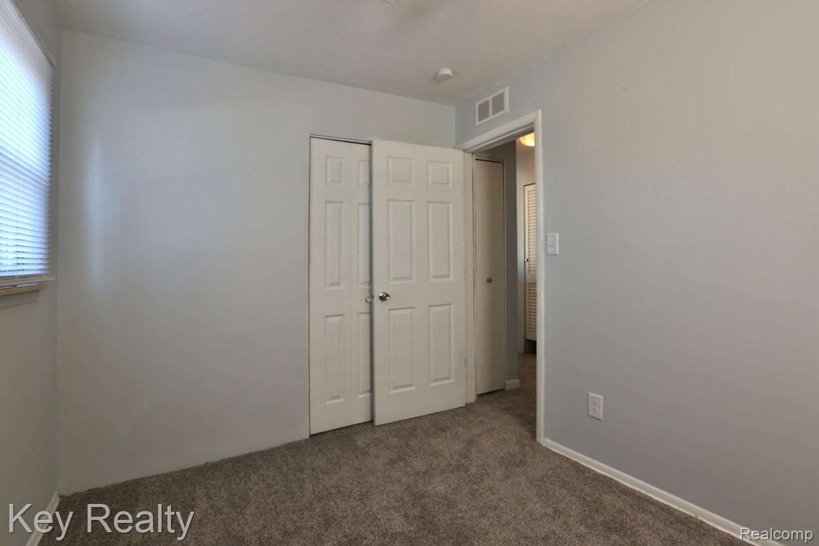 7190 Pardee Road Taylor, MI 48180 - Photo 15 of 16 2B8A8321 (1).jpg