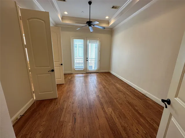 $2,350 | 6353 Richmond Avenue, Unit 121, Houston, TX 77057