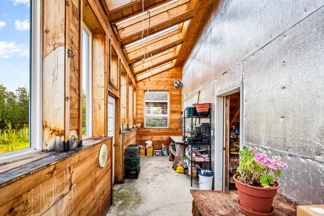 $1,100,000 | 83 North Road, Matinicus, ME 04851