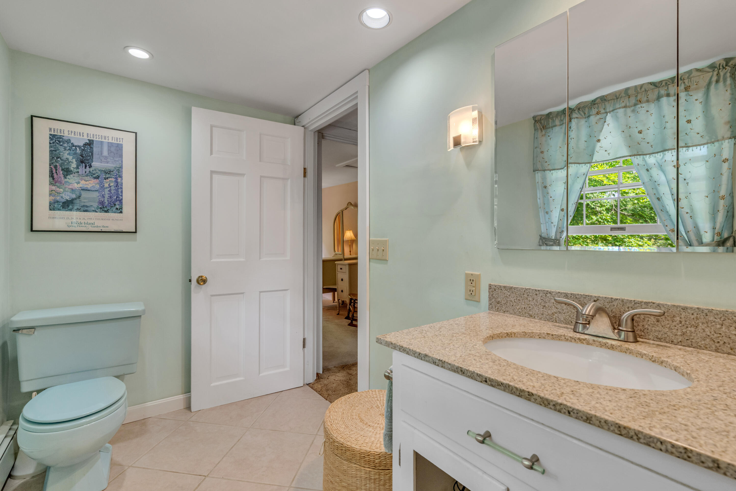 535 Harrison Road Naples, ME 04055 - Photo 39 of 80 Upstairs bathroom