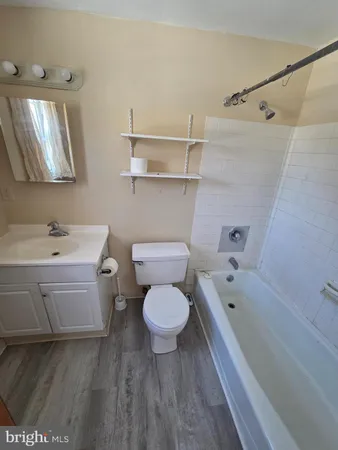 $1,400 | 504 Main Street, Unit 4, Lumberton, NJ 08048