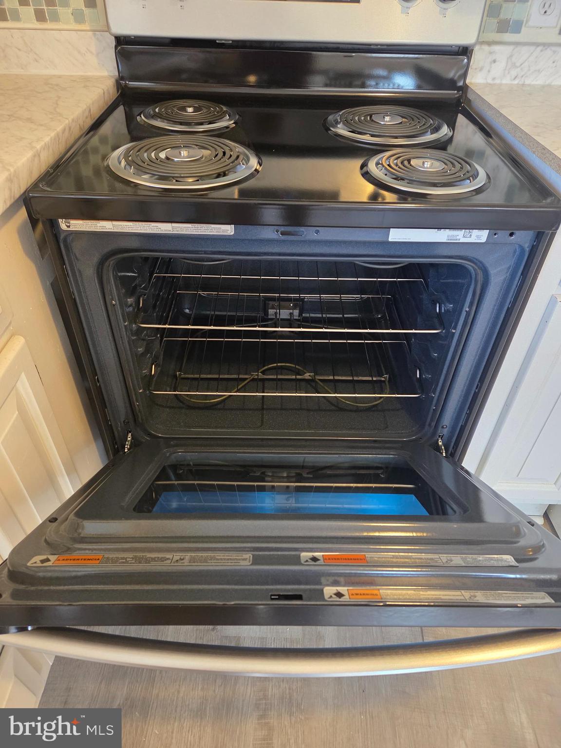 504 Main Street, Unit 4 Lumberton, NJ 08048 - Photo 7 of 13 New Oven