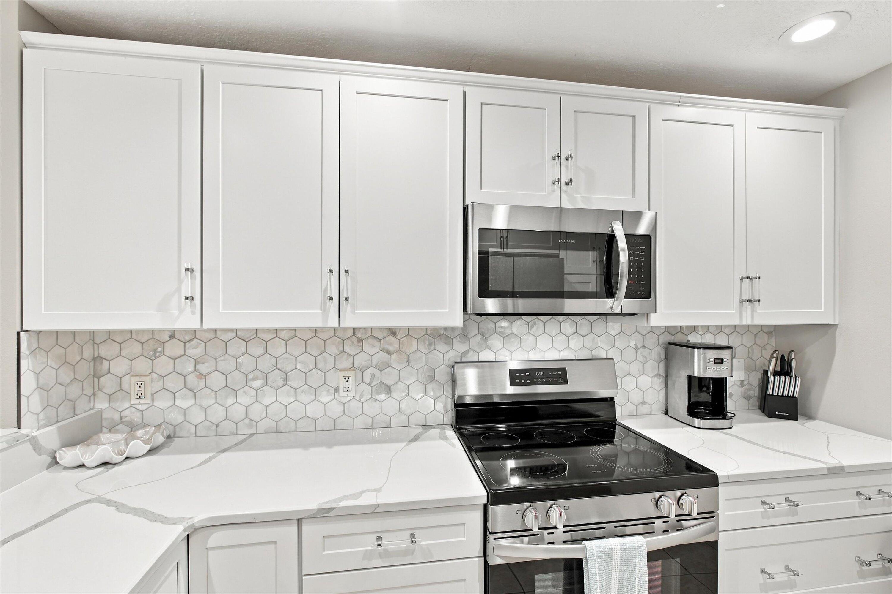 13113 Gasparilla Road, Unit A502 Placida, FL 33946 - Photo 15 of 47 19-Property Photo 017