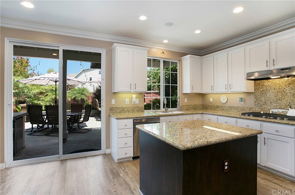 8 Duskywing Court Ladera Ranch, CA 92694 - Photo 10 of 35 Gallery Image 10