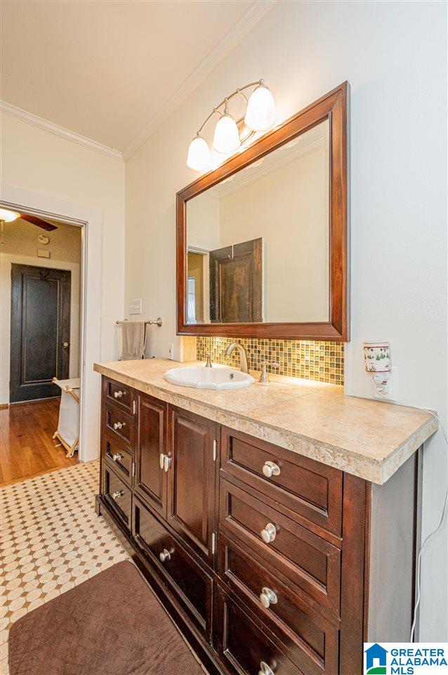 1094 Columbiana Road Birmingham, AL 35209 - Photo 33 of 42