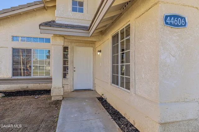 $454,900 | 44606 Foxboro Court, Lancaster, CA 93535