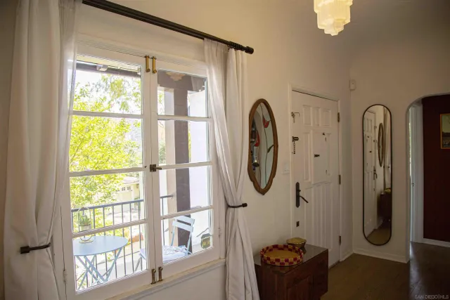 $1,350,000 | 2925 Graceland Way, Glendale, CA 91206