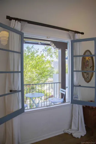 $1,350,000 | 2925 Graceland Way, Glendale, CA 91206