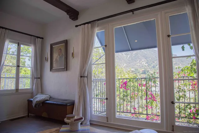 $1,350,000 | 2925 Graceland Way, Glendale, CA 91206