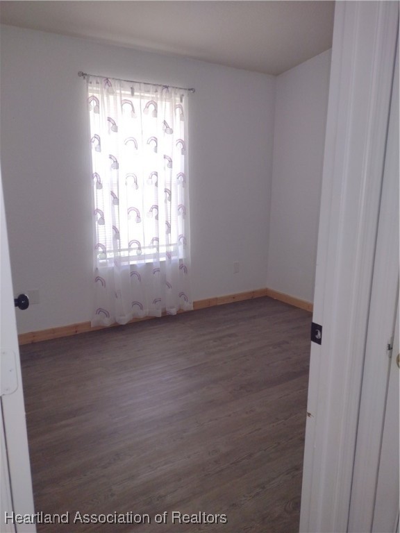 1731 West Batavia Road Avon Park, FL 33825 - Photo 15 of 25 an empty room with a window