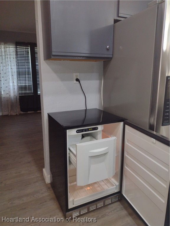 1731 West Batavia Road Avon Park, FL 33825 - Photo 20 of 25 a utility room with dryer and washer