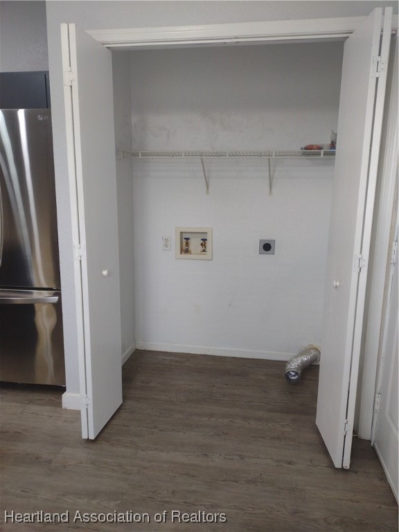 1731 West Batavia Road Avon Park, FL 33825 - Photo 22 of 25 an empty room with wooden floor