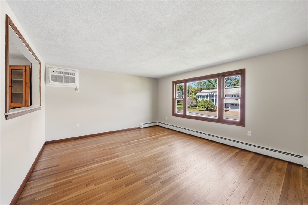 6 Belmont Road Burlington, MA 01803 - Photo 17 of 40