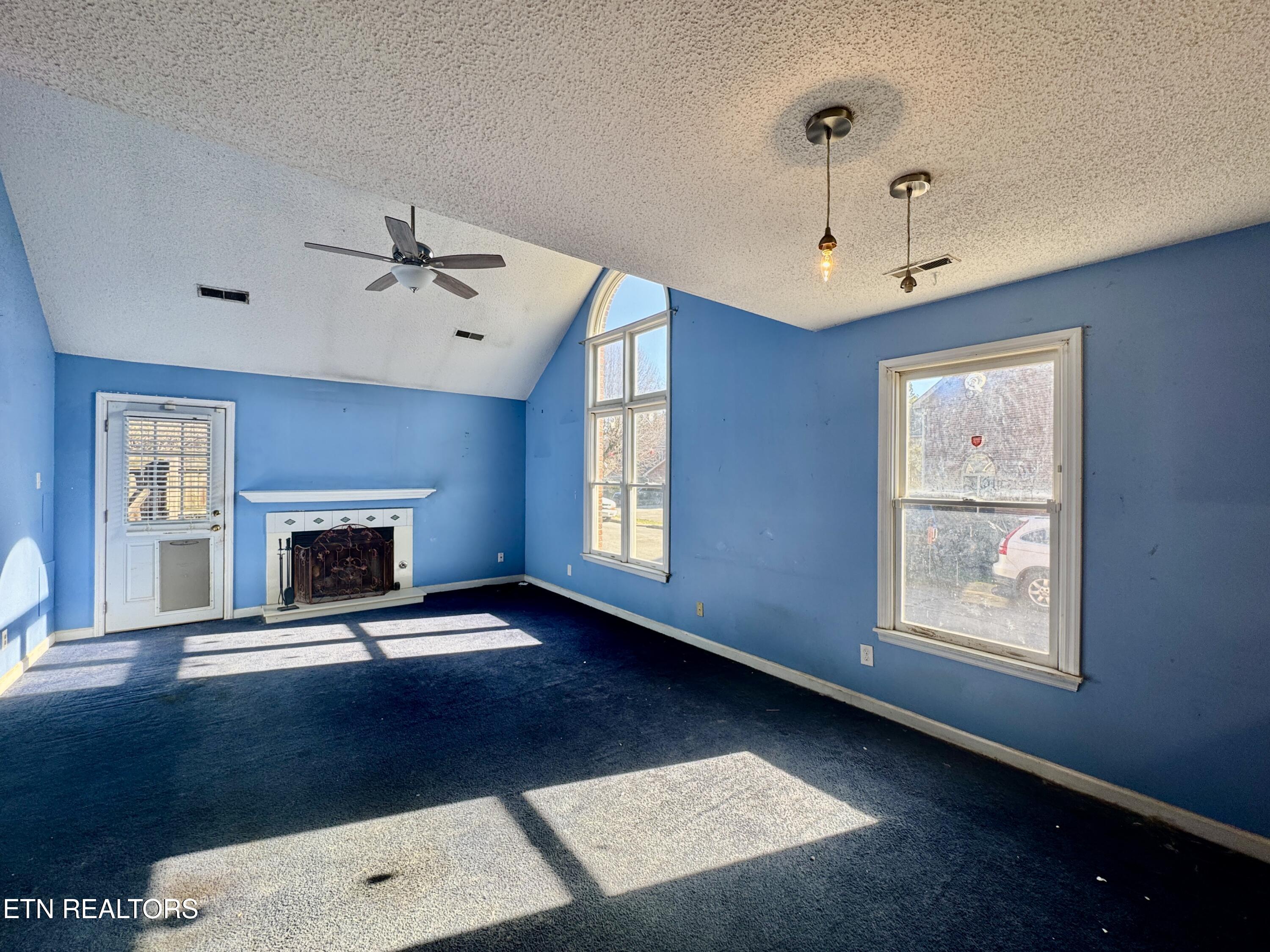 137 Durwood Road, Unit D Knoxville, TN 37922 - Photo 13 of 32 IMG_4445