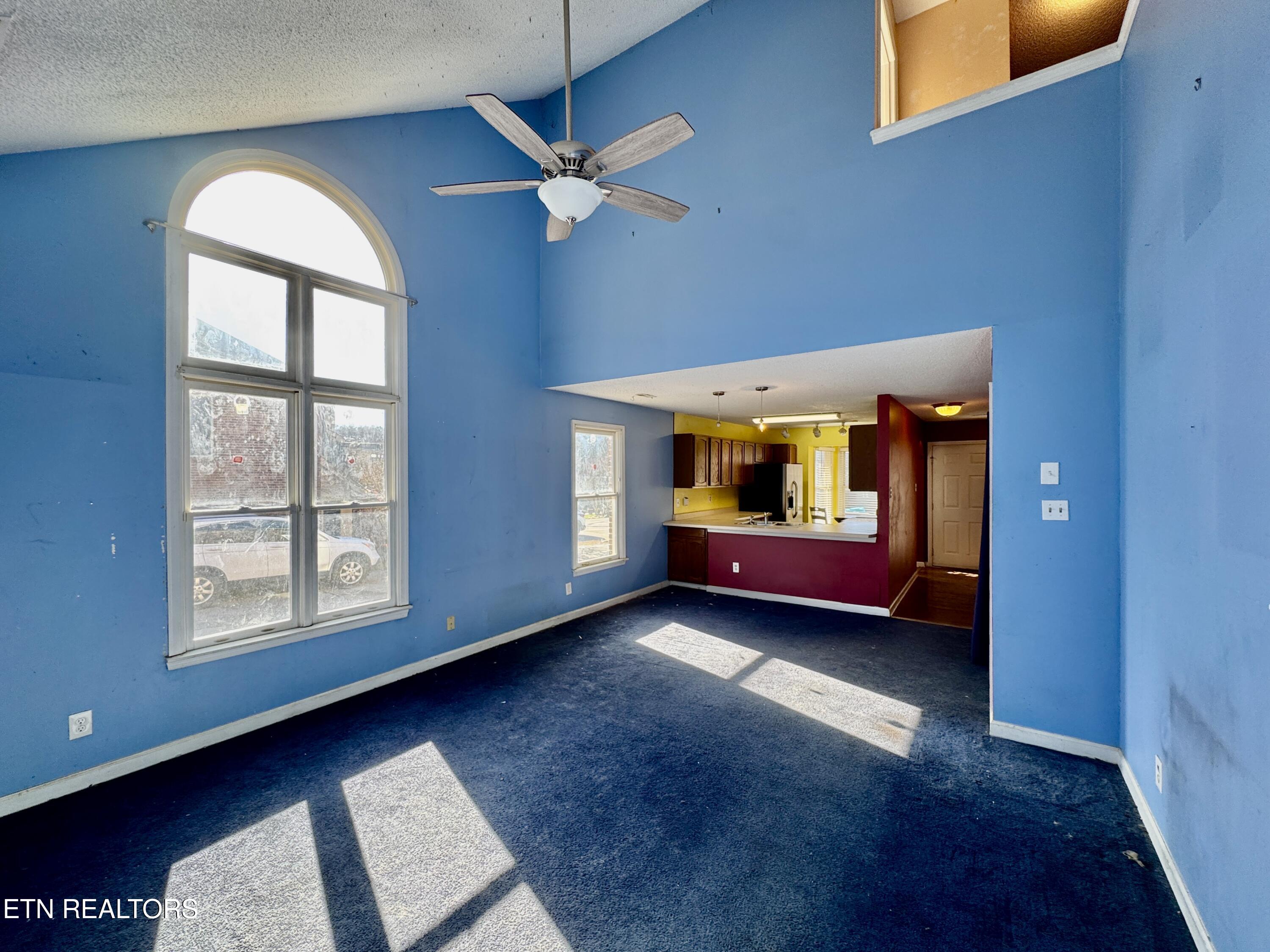 137 Durwood Road, Unit D Knoxville, TN 37922 - Photo 16 of 32 IMG_4448