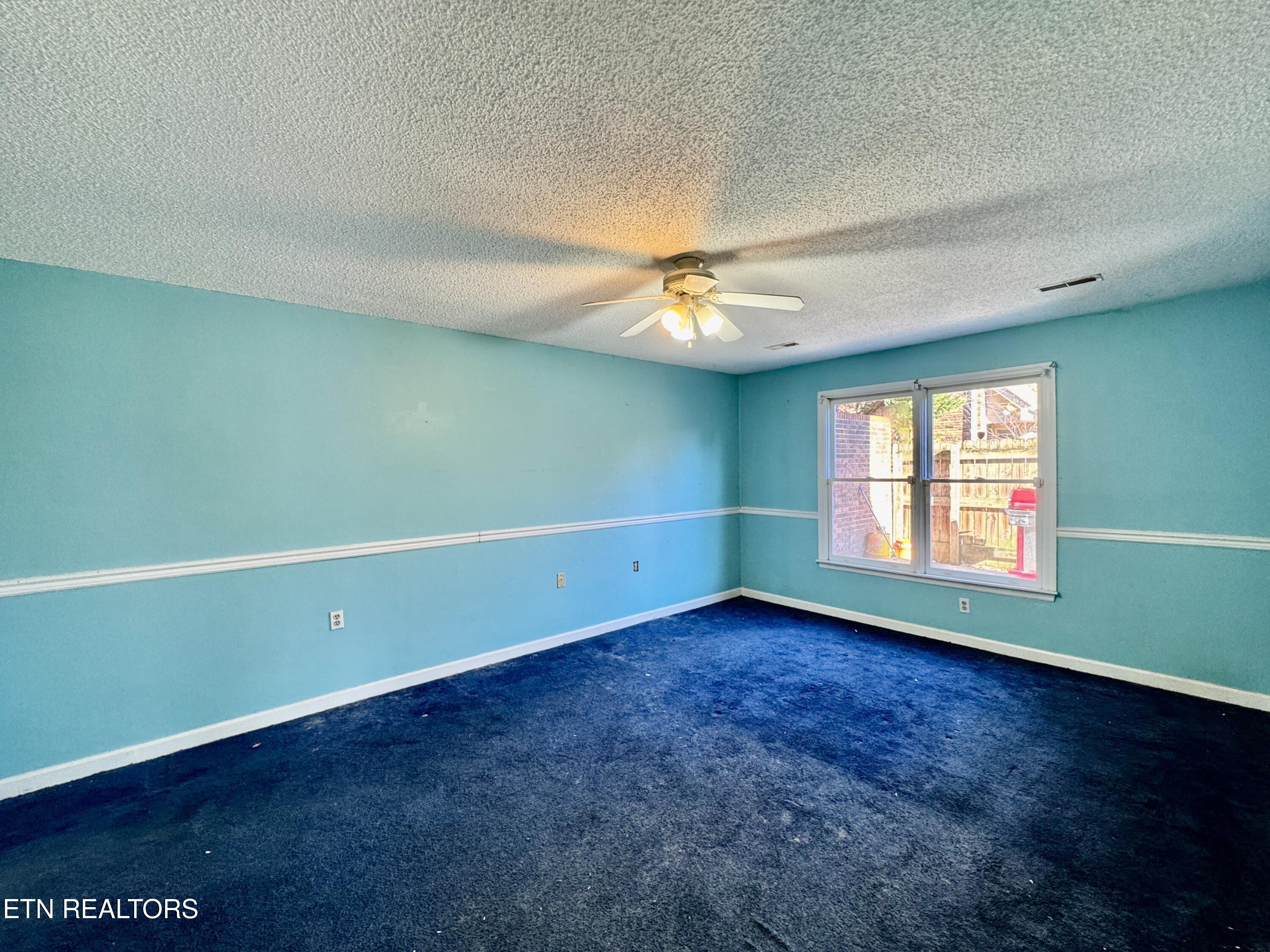 137 Durwood Road, Unit D Knoxville, TN 37922 - Photo 18 of 32 IMG_4450