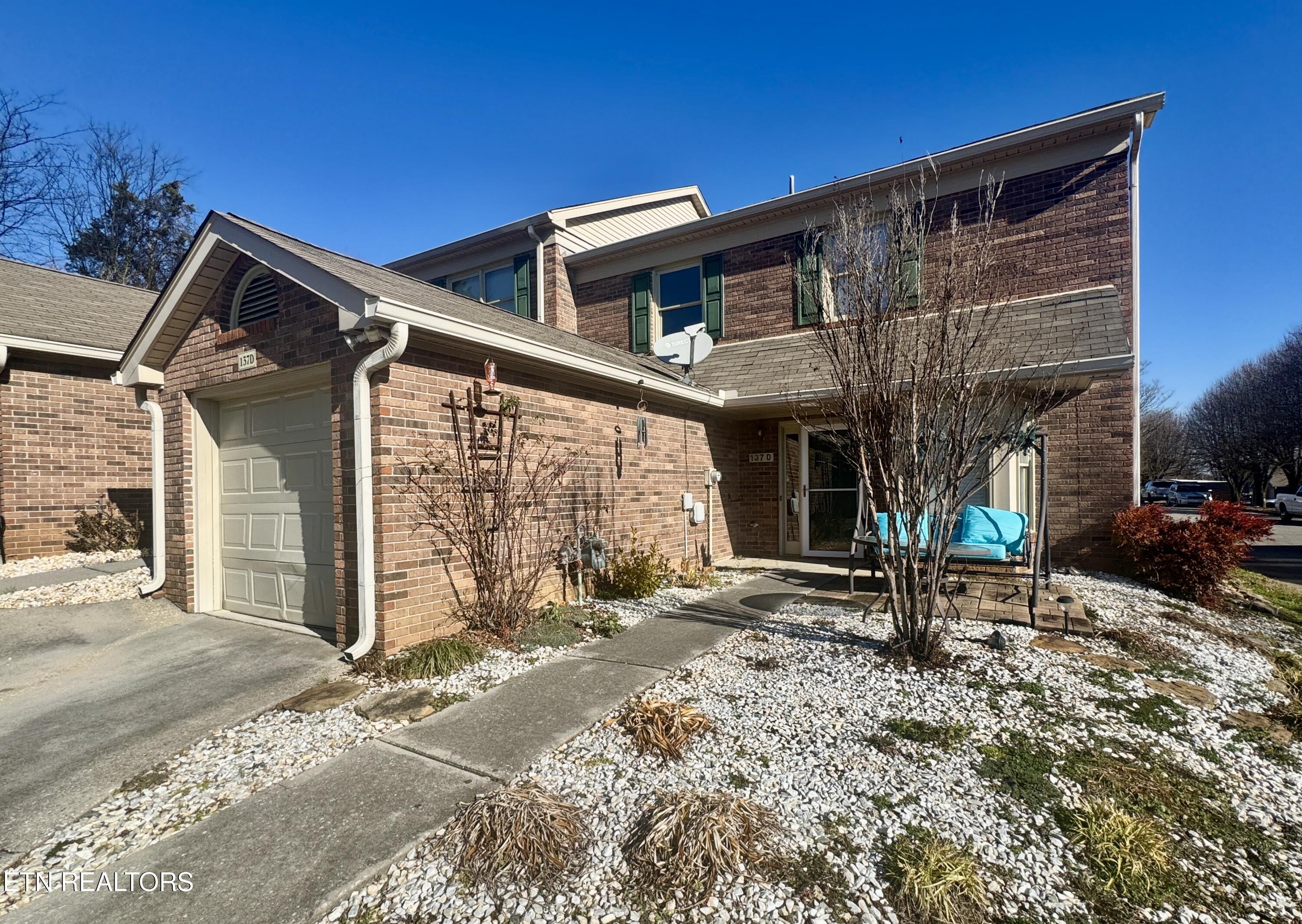 137 Durwood Road, Unit D Knoxville, TN 37922 - Photo 3 of 32 IMG_4433