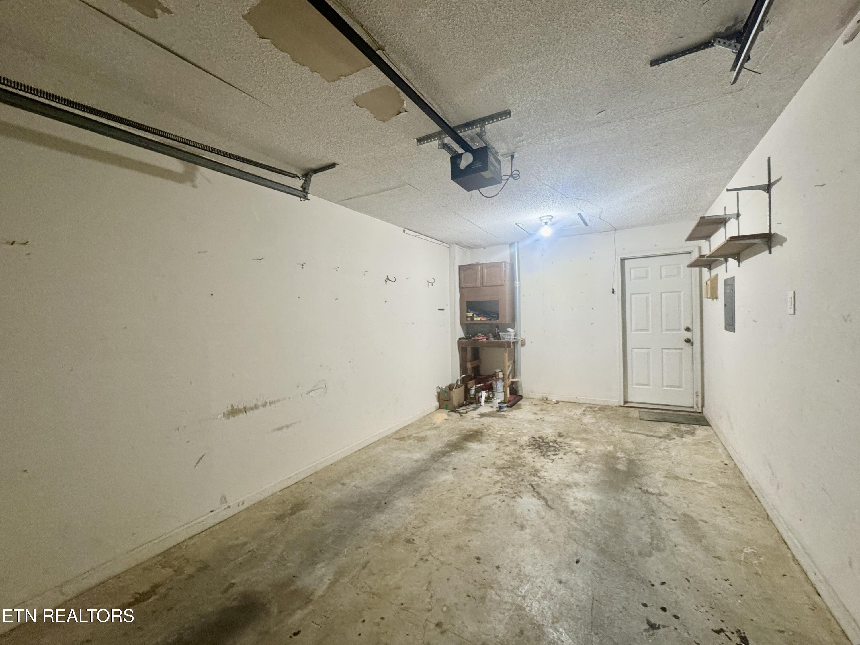 137 Durwood Road, Unit D Knoxville, TN 37922 - Photo 5 of 32 IMG_4437