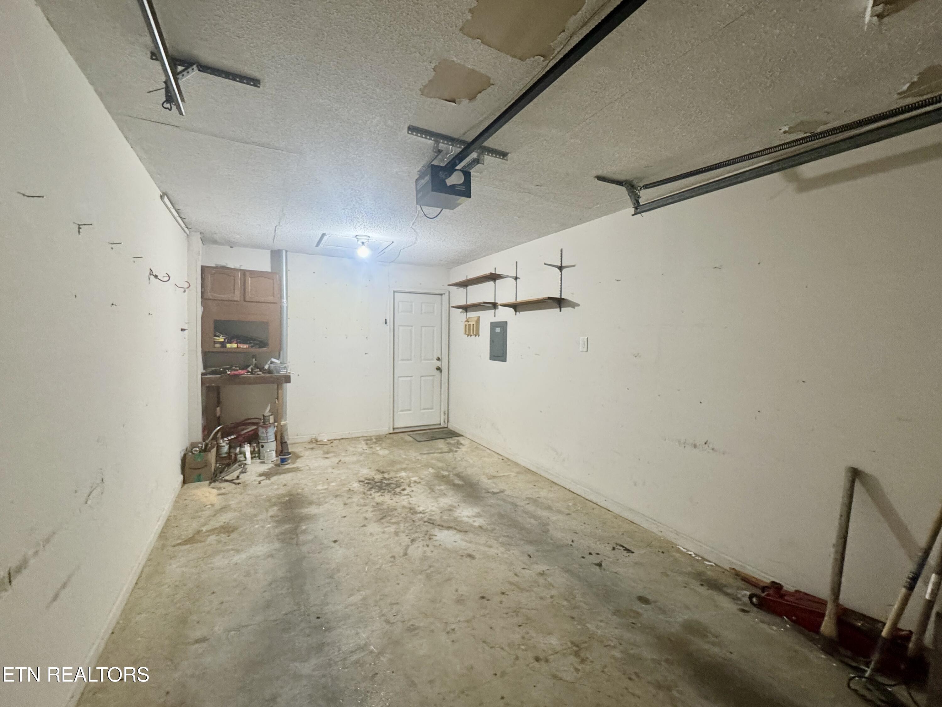 137 Durwood Road, Unit D Knoxville, TN 37922 - Photo 6 of 32 IMG_4438