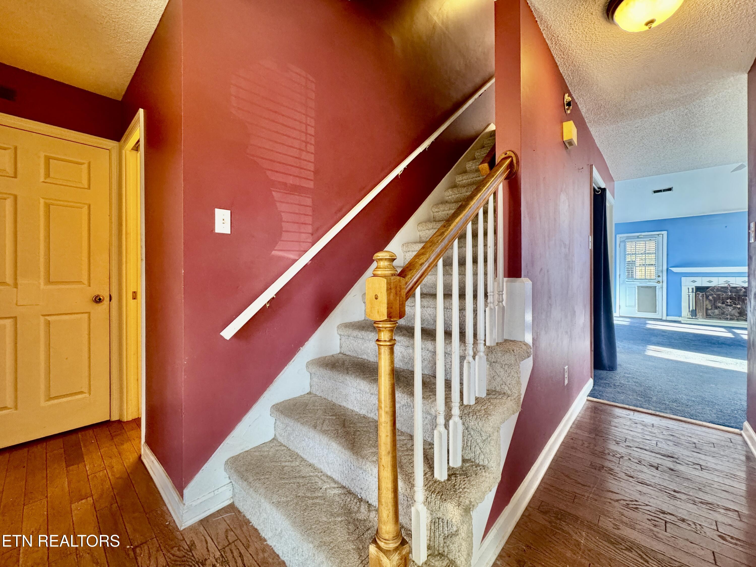 137 Durwood Road, Unit D Knoxville, TN 37922 - Photo 7 of 32 IMG_4439