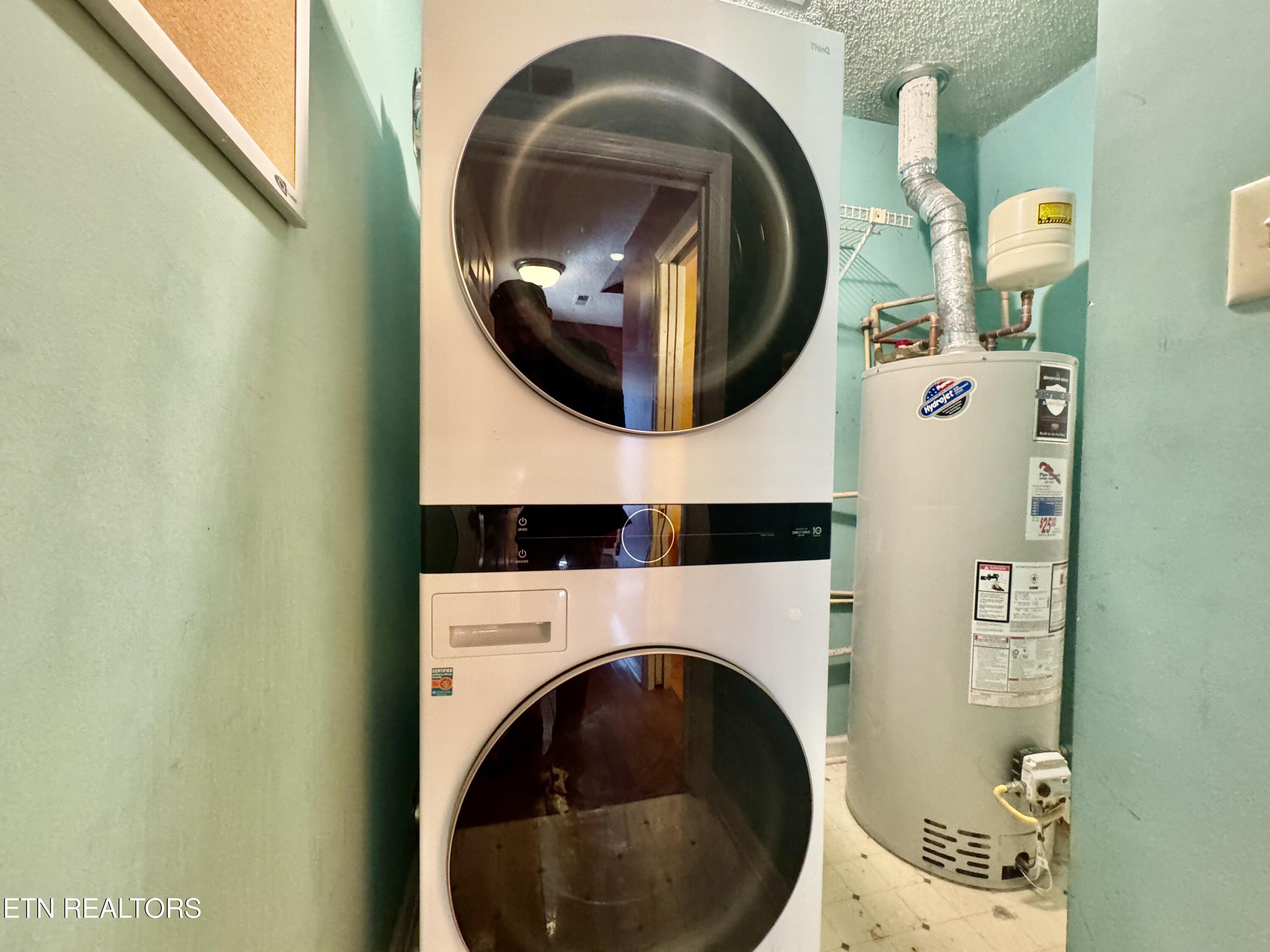 137 Durwood Road, Unit D Knoxville, TN 37922 - Photo 9 of 32 IMG_4441