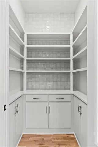 $999,500 | 2207 West 47th Terrace, Westwood, KS 66205