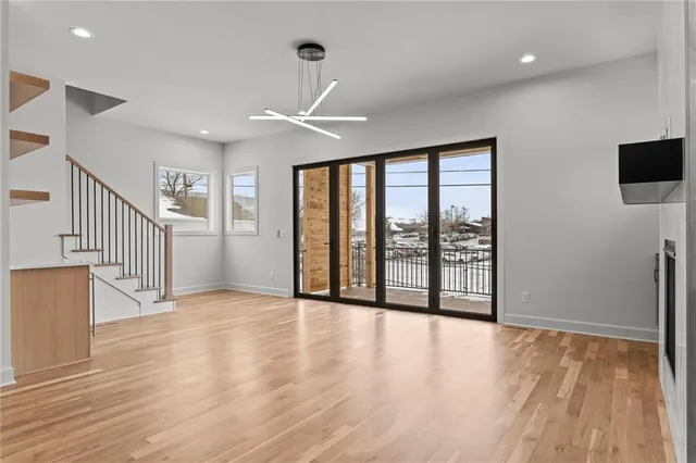 $999,500 | 2207 West 47th Terrace, Westwood, KS 66205